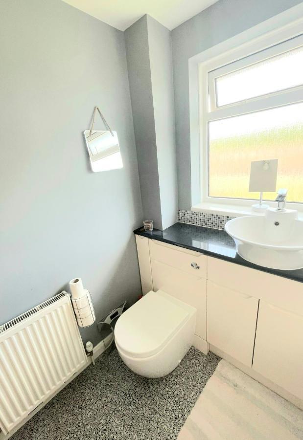 5Min Drive To Luton Airport, 2 Train Stations & Motorway - Free Parking - Late Check Out 11Am - Quiet & Peaceful Location With A Relaxing Garden - Only 25Min Drive To North London - Free Wifi Apartment Luaran gambar